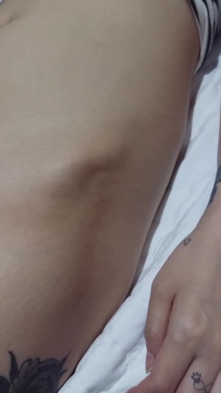허벅지타투 꽐라녀 직촬 썸네일